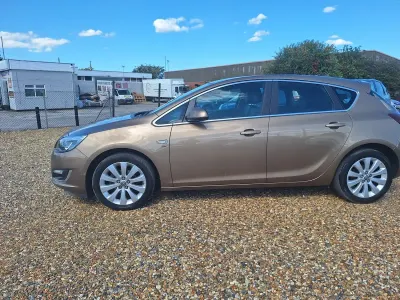 Used Vauxhall Astra Elite 2014 Brown Hatchback