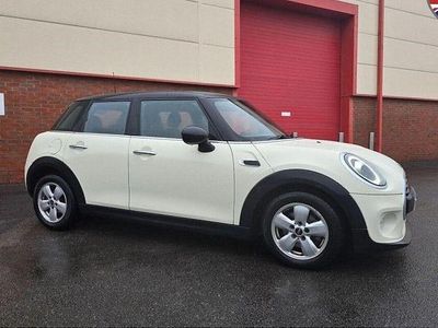 Used Mini Cooper Hatch 136 HP (100 kW) 2018 White Hatchback