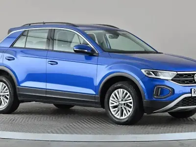 Used VW T-Roc Life 110 HP (80 kW) 2023 Blue SUV
