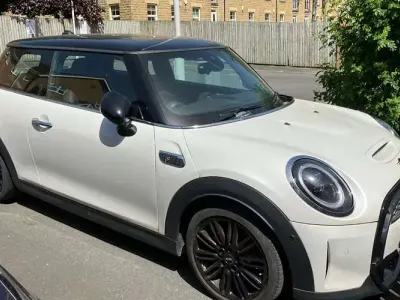 Used Mini Cooper S Exclusive 178 HP (130 kW) 2022 White Hatchback