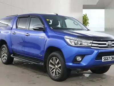 Used Toyota HiLux 150 HP (110 kW) 2017 Blue Pickup