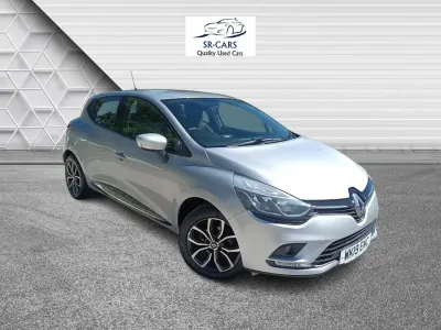 Used Renault Clio Play 90 HP (66 kW) 2025 Silver Hatchback