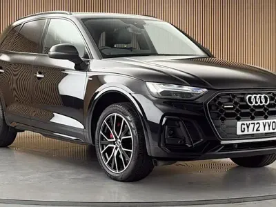 Used Audi Q5 Comfort 204 HP (150 kW) 2022 Mythos black metallic/mythos black metallic SUV