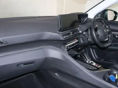 Used Peugeot 3008 Allure 129 HP (94 kW) 2022 Black SUV