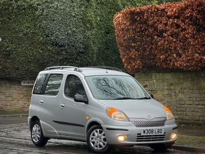 Silver Used 2000 Toyota Yaris Verso MPV | £1,999