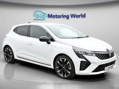 Used Renault Clio V Techno 145 HP (106 kW) 2024 White Hatchback