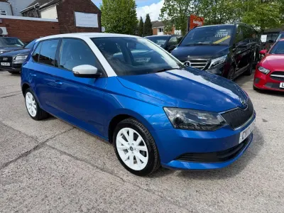 Second-hand Skoda Fabia Colour Edition 2017 Albastru Hatchback