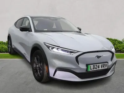 Used Ford Mustang Select 269 HP (197 kW) 2024 White Hatchback