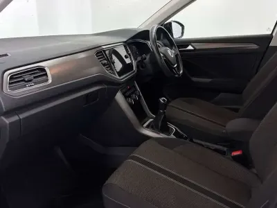 Used VW T-Roc SE 150 HP (110 kW) 2020 White SUV