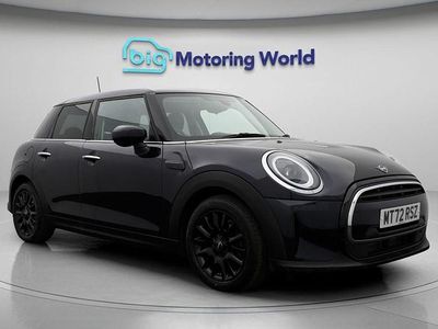 Used Mini Cooper Classic 134 HP (98 kW) 2022 Blue/black Hatchback