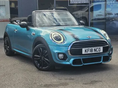 Begagnad Mini Cooper Cabriolet 2018 Turkos Cab