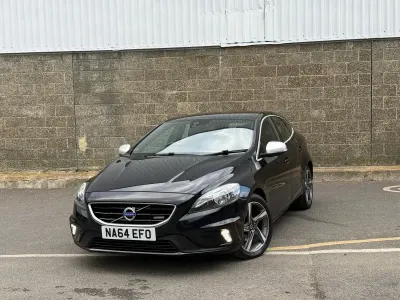 Used Volvo V40 R-Design 115 HP (84 kW) 2014 Black Hatchback