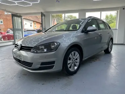 Used VW Golf VII SE 105 HP (77 kW) 2014 Silver Estate