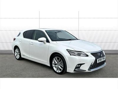 Used Lexus CT200h 136 HP (100 kW) 2018 White Hatchback