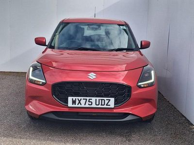 Ny Suzuki Swift 82 HK (60 kW) 2025 Röd Halvkombi