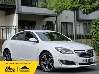 Used Vauxhall Insignia Edition 2014 White Hatchback