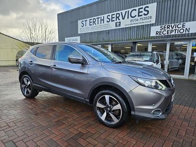 Grey Used 2016 Nissan Qashqai N-Connecta SUV | £8,995 (Expensive)