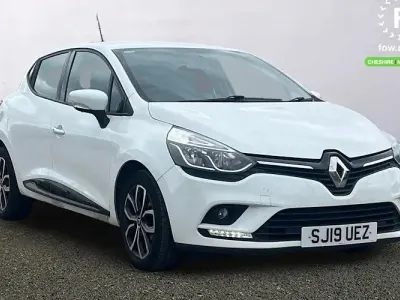 Used Renault Clio Play 76 HP (55 kW) 2019 White Hatchback