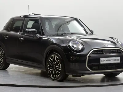 Used Mini Cooper Hatch 113 kW (154 HP) 2026 Black Hatchback