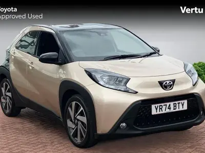 Used Toyota Aygo X 72 HP (52 kW) 2024 Beige SUV