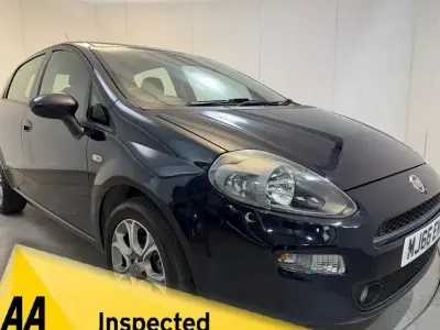 Used Fiat Punto Easy Plus 69 HP (50 kW) 2016 Blue Hatchback