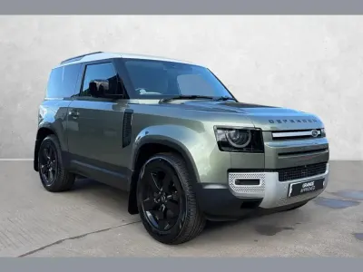 Używany Land Rover Defender First Edition 247 KM (181 kW) 2021 Zielony SUV