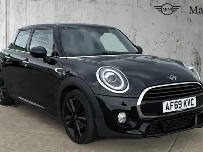 Begagnad Mini Cooper Sport 136 HK (100 kW) 2019 Svart Halvkombi