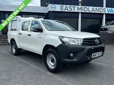Used Toyota HiLux Active 150 HP (110 kW) 2017 White Pickup