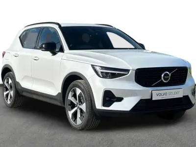 Used Volvo XC40 Plus 194 HP (142 kW) 2026 White SUV