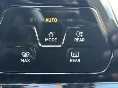 Used VW Golf VIII R-line 147 HP (108 kW) 2023 White Hatchback