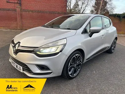 Used Renault Clio Dynamique 110 HP (80 kW) 2017 Silver metallic Hatchback