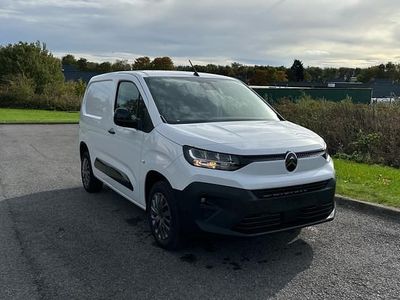 New Citroën Berlingo 100 HP (73 kW) 2025 Icy white MPV