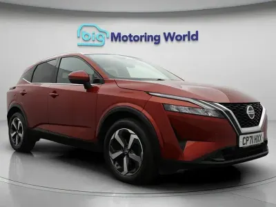 Used Nissan Qashqai N-Connecta 140 HP (102 kW) 2022 Red SUV