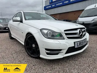 Używany Mercedes C220 AMG 170 KM (125 kW) 2013 Biały Coupe