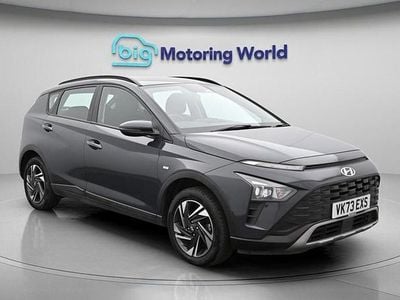 Begagnad Hyundai Bayon SE 100 HK (73 kW) 2023 Grå SUV