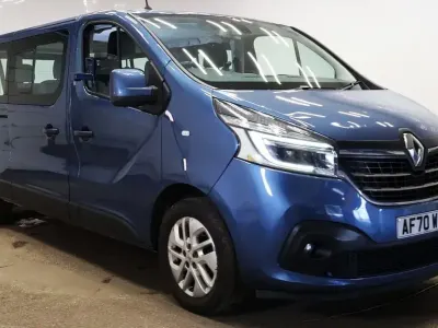 Used Renault Trafic 2020 Blue MPV