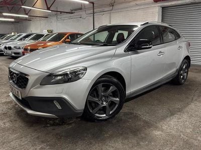 Used Volvo V40 CC 120 HP (88 kW) 2015 Estate