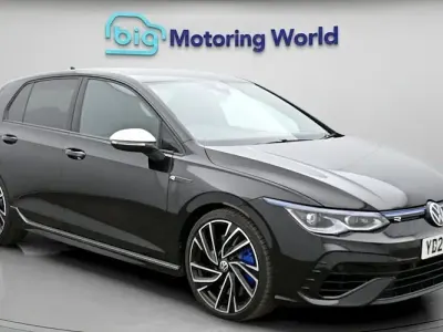 Second-hand VW Golf VIII R 320 CP (235 kW) 2024 Negru Hatchback
