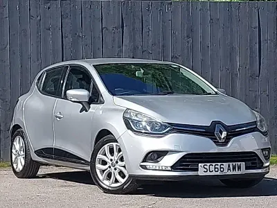 Used Renault Clio Dynamique 90 HP (66 kW) 2016 Silver Hatchback