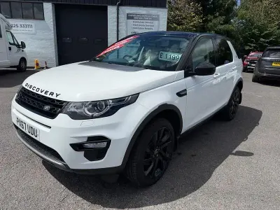 Used Land Rover Discovery Sport HSE 180 HP (132 kW) 2017 White SUV