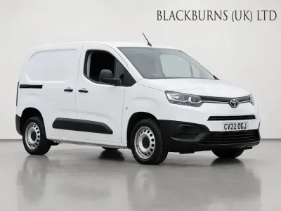 Used Toyota Proace Active 100 HP (73 kW) 2022 White MPV