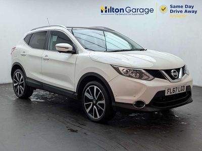 Used Nissan Qashqai Tekna 2017 White SUV
