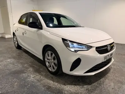 Used Vauxhall Corsa Edition 75 HP (55 kW) 2022 White Hatchback
