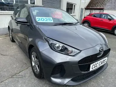 Usado Mazda 2 Exclusive-Line 116 HP (85 kW) 2025 Cinzento Citadino