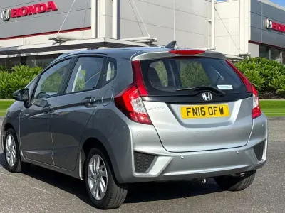 Used Honda Jazz SE 2016 Silver Hatchback