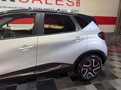 Used Renault Captur Iconic 90 HP (66 kW) 2018 Silver SUV