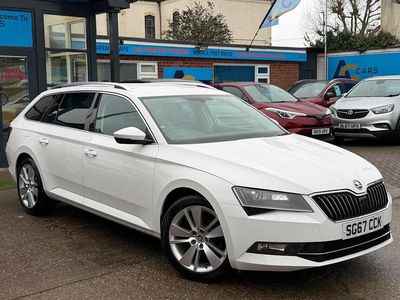 Used Skoda Superb SE L Executive 150 HP (110 kW) 2017 White Estate