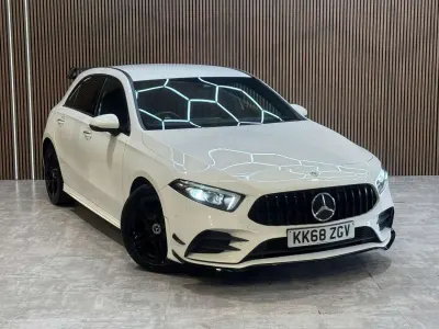 Begagnad Mercedes A180 AMG Line Premium 116 HK (85 kW) 2019 Vit Halvkombi