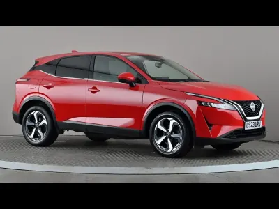 Used Nissan Qashqai N-Connecta 140 HP (102 kW) 2023 Red SUV