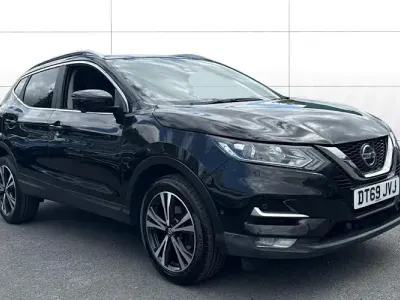 Used Nissan Qashqai N-Connecta 140 HP (102 kW) 2020 Black SUV